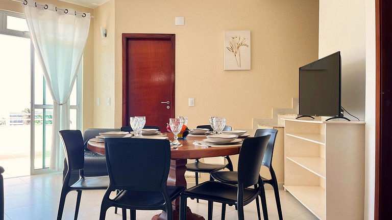 DÚPLEX 3 SUÍTES-WIFI/AR/NETFLIX Minutos Beach Park