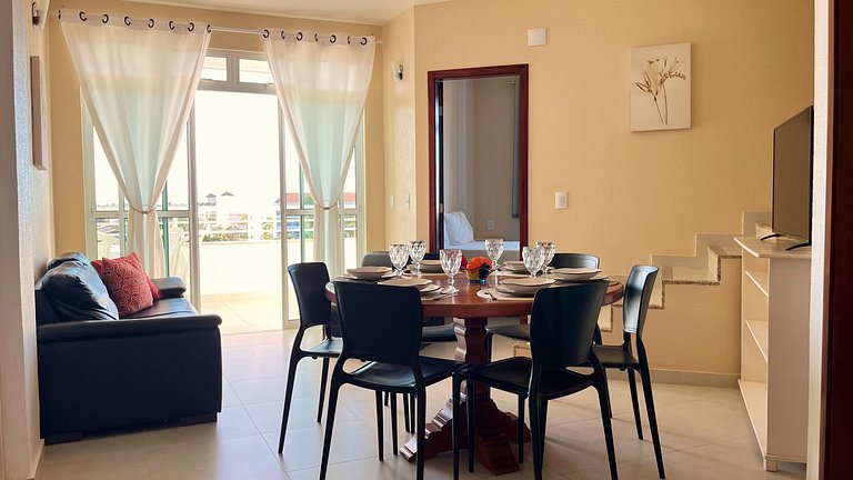 DÚPLEX 3 SUÍTES-WIFI/AR/NETFLIX Minutos Beach Park